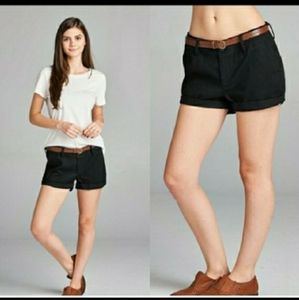 ⛵ 5/$15. Black Cuffed Shorts With Belt